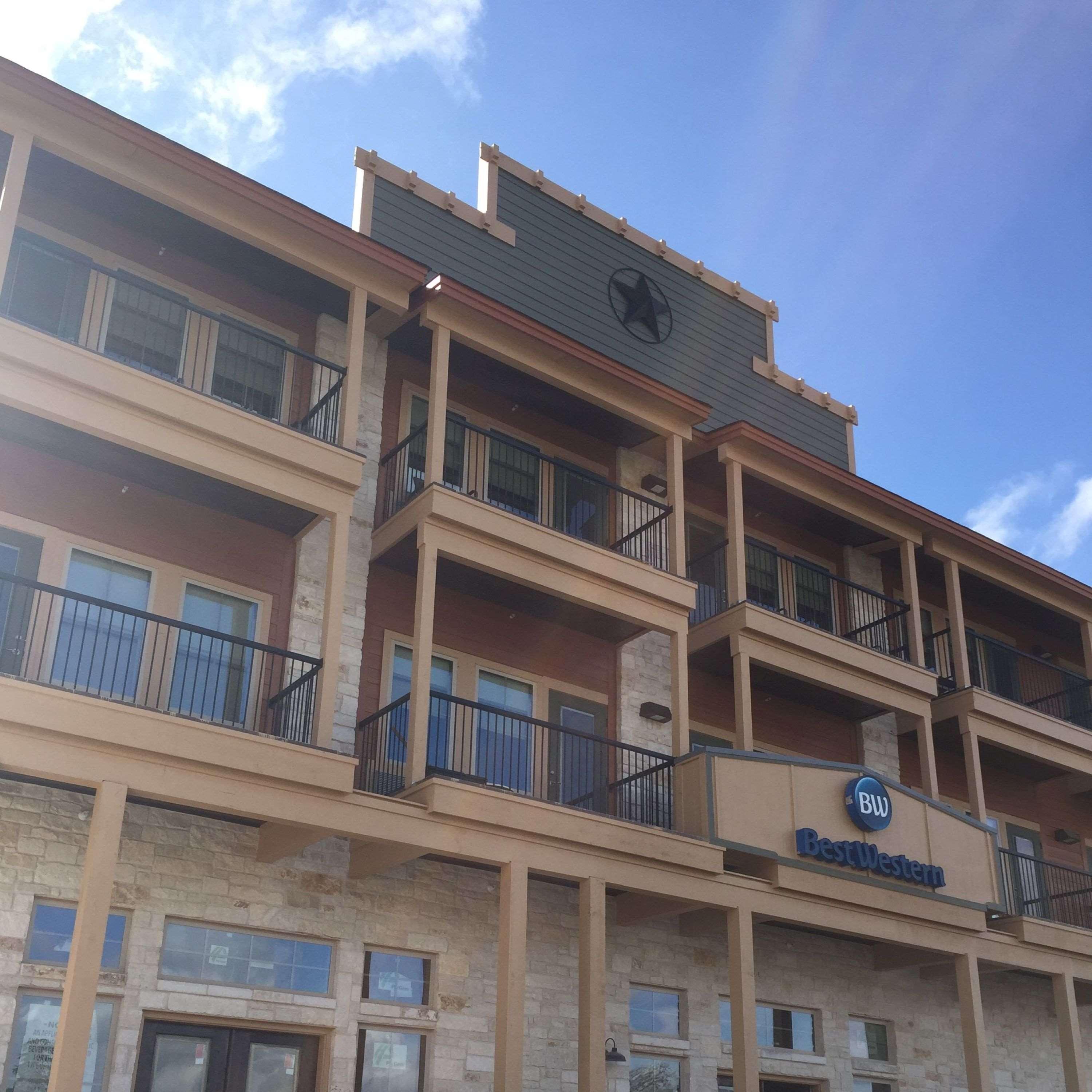 Best Western Bandera Suites & Saloon Exterior photo