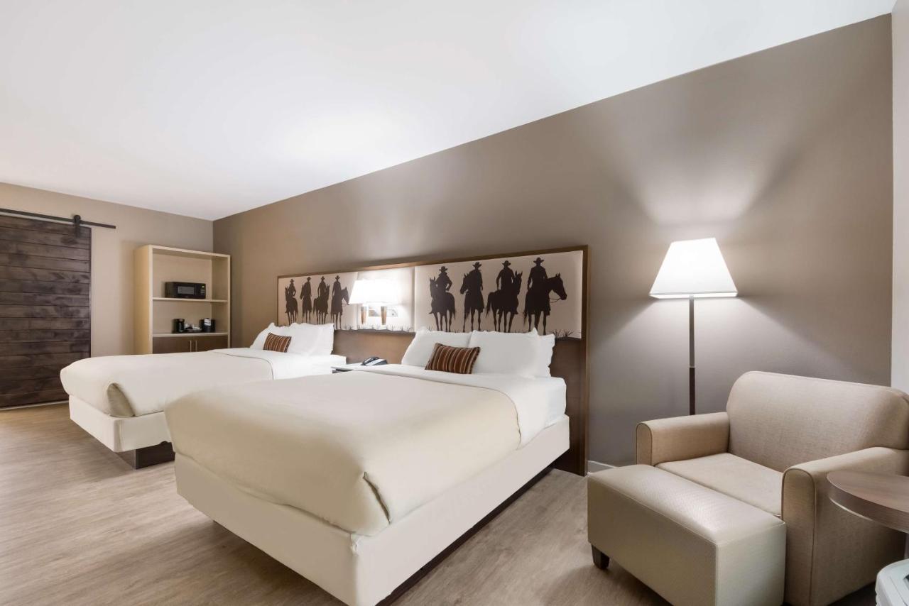 Best Western Bandera Suites & Saloon Exterior photo