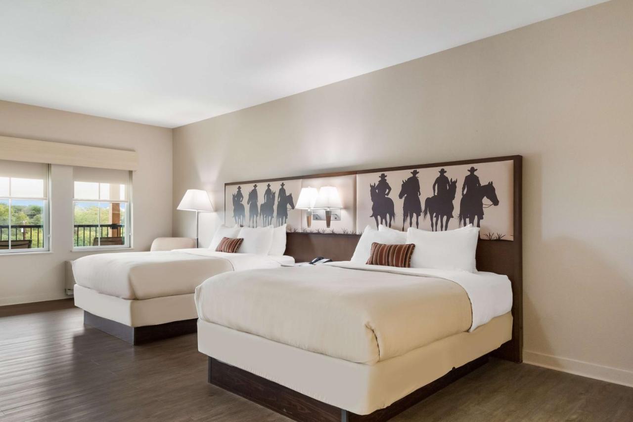 Best Western Bandera Suites & Saloon Exterior photo