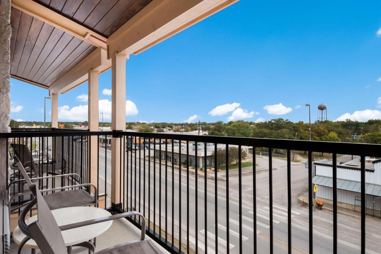Best Western Bandera Suites & Saloon Exterior photo